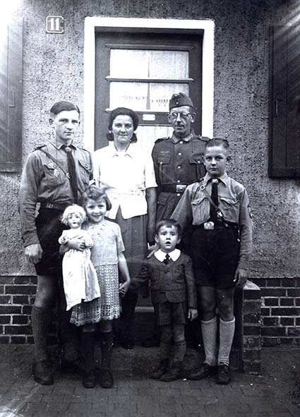Familie G. Kopp, Hasenweg (ca. 1942)